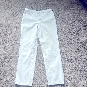 Gloria Vanderbilt White Jeans